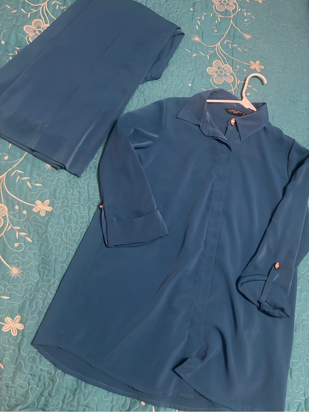 Women's Teal Wide-Leg Pants & Blouse Set - Picture 2 of 5